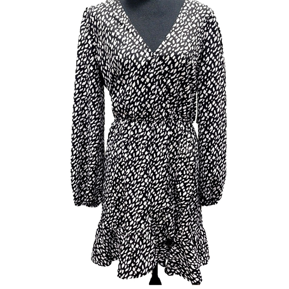 Abound Leopard Print Black and White V Neck Long Sleeve Ruffle Hem Flare Dress L